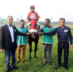 Dallas Todywalla leading in Fashion Icon (N Bhosale up), winner of Secret Star Plate at Mumbai on Thursday.